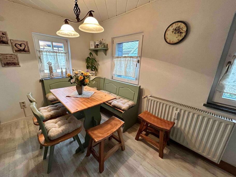 Maisonette-Fewo Fritz Mit Infrarotsauna Grossschonau Bagian luar foto