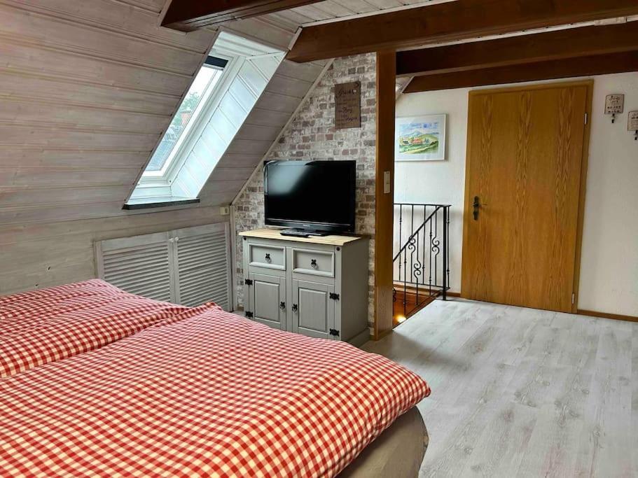 Maisonette-Fewo Fritz Mit Infrarotsauna Grossschonau Bagian luar foto