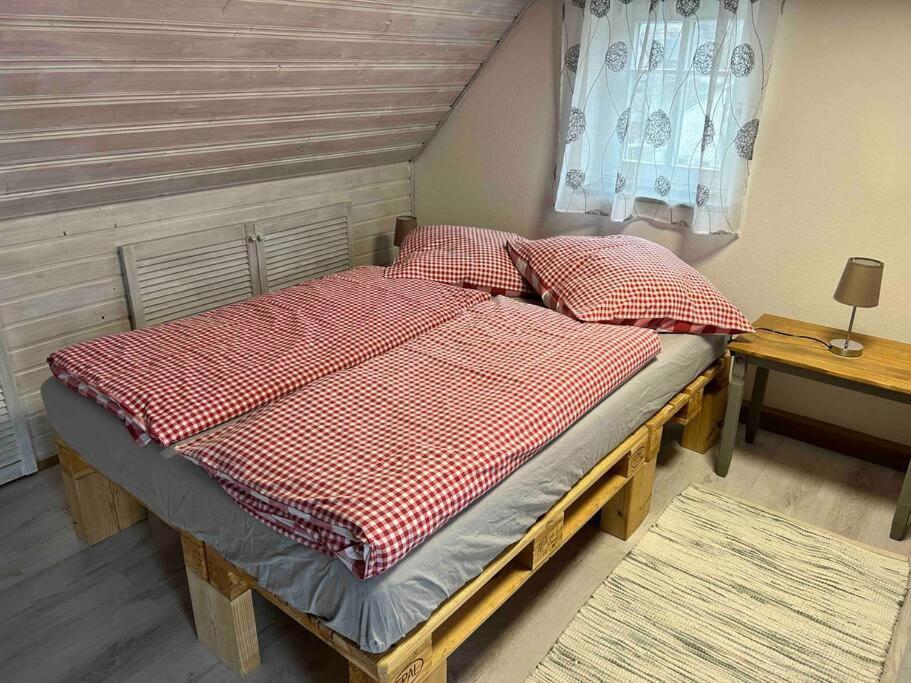 Maisonette-Fewo Fritz Mit Infrarotsauna Grossschonau Bagian luar foto