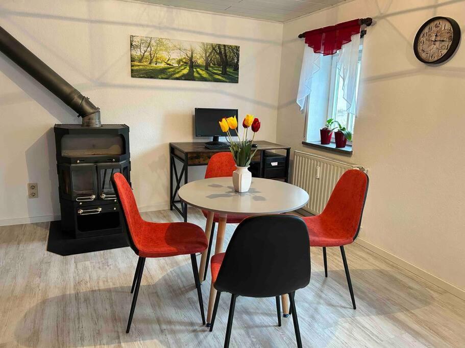 Maisonette-Fewo Fritz Mit Infrarotsauna Grossschonau Bagian luar foto