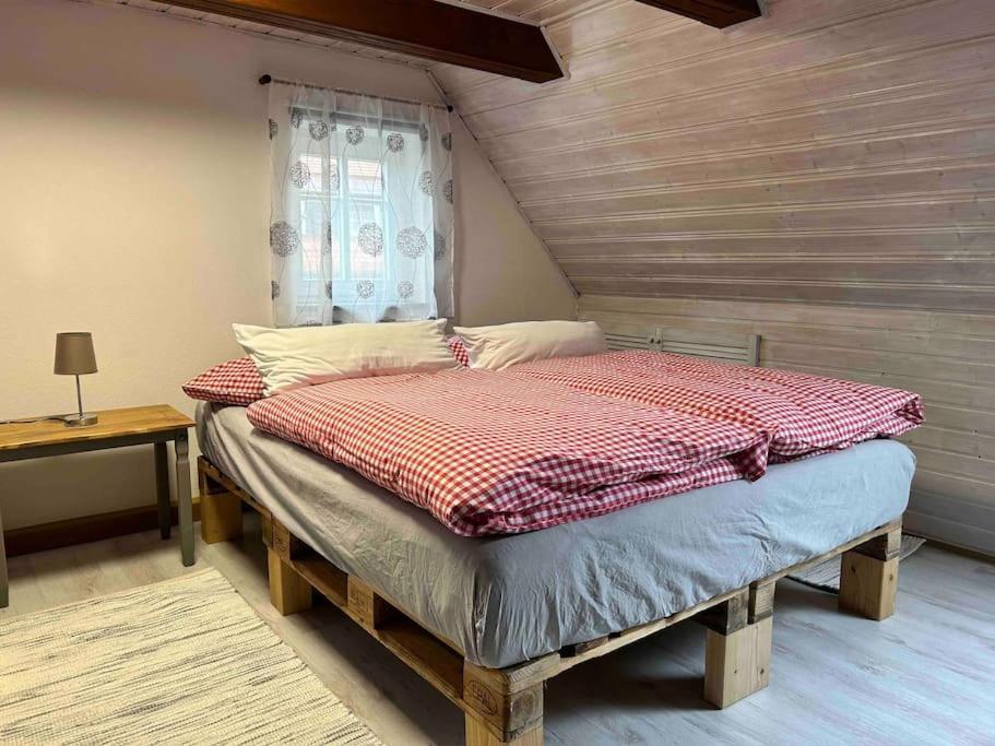 Maisonette-Fewo Fritz Mit Infrarotsauna Grossschonau Bagian luar foto